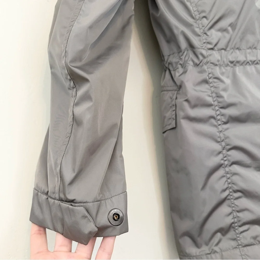 Gucci men’s Nylon Windbreaker Jacket Silver Gray